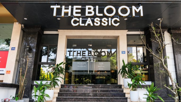 THE BLOOM CLASSIC