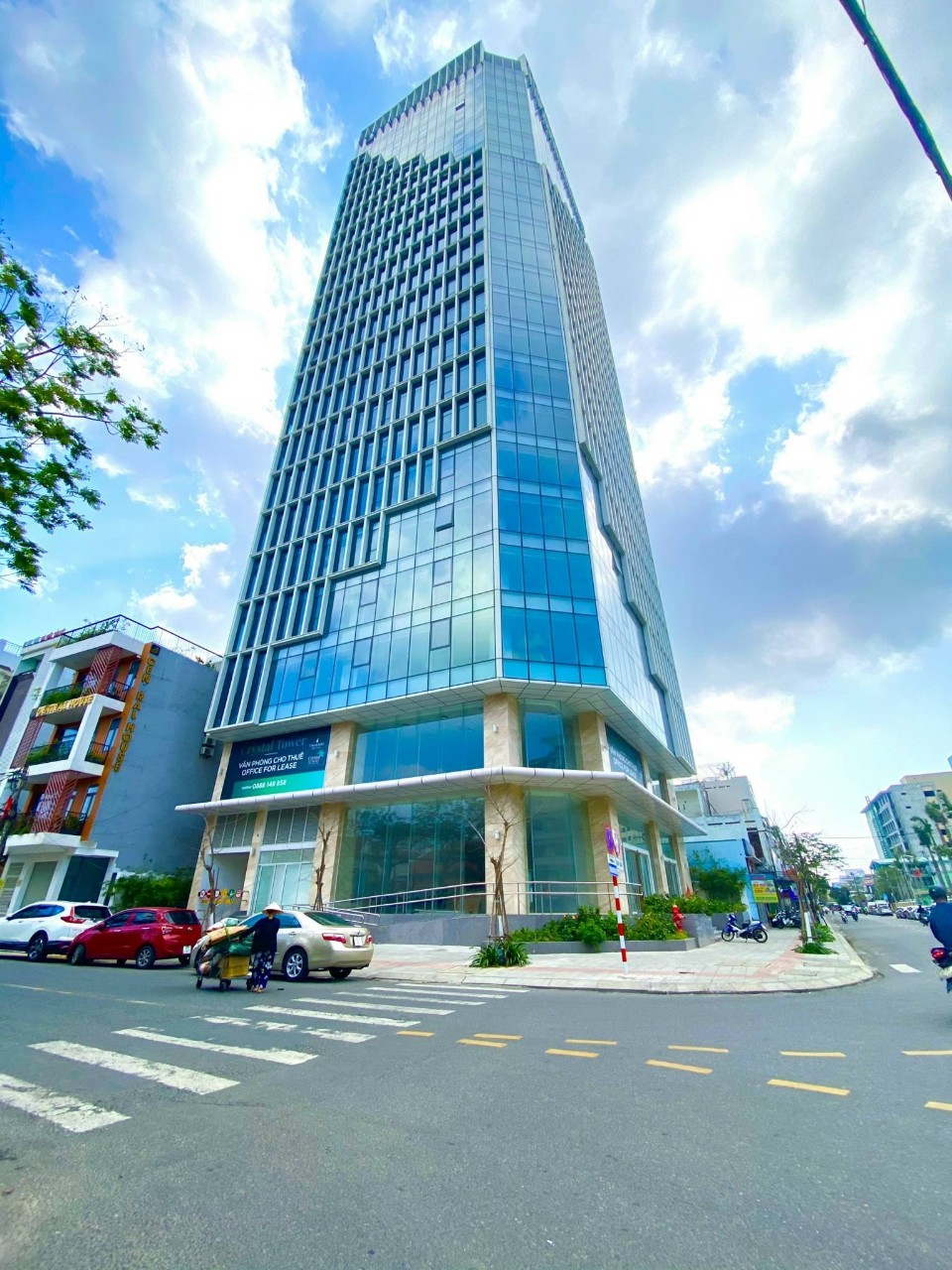 G8 Building (Crytal Tower) open office spaces for lease, 1st Floor G8