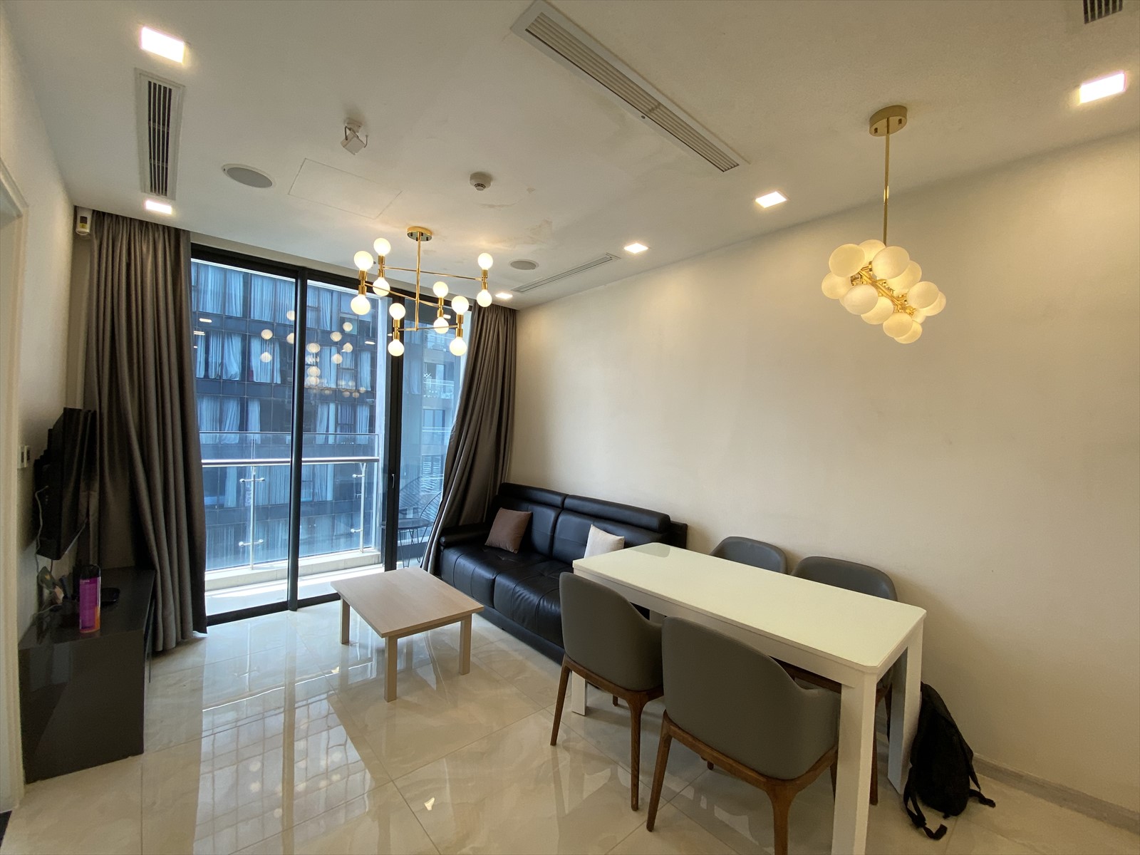 Vinhomes Golden River 室内2